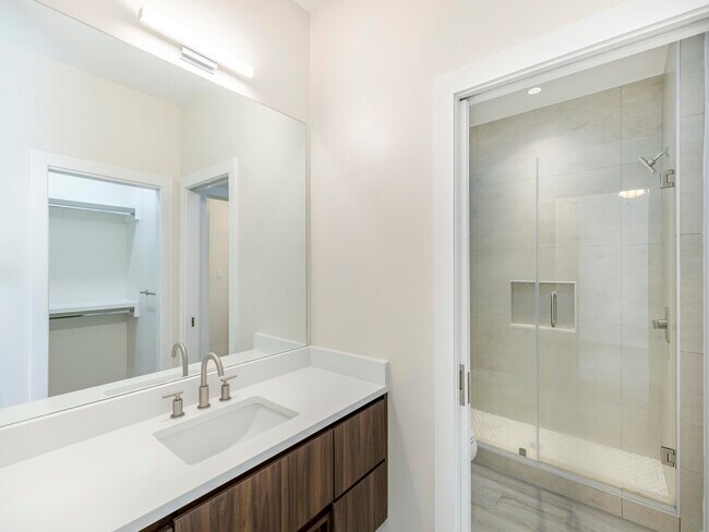 Building Photo - 210 Veracruz Dr