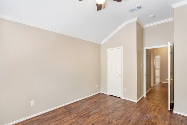 Building Photo - 22426 Bristolwood Ct
