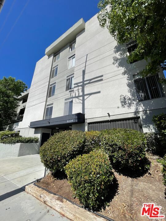 Building Photo - 6228 Fulton Ave