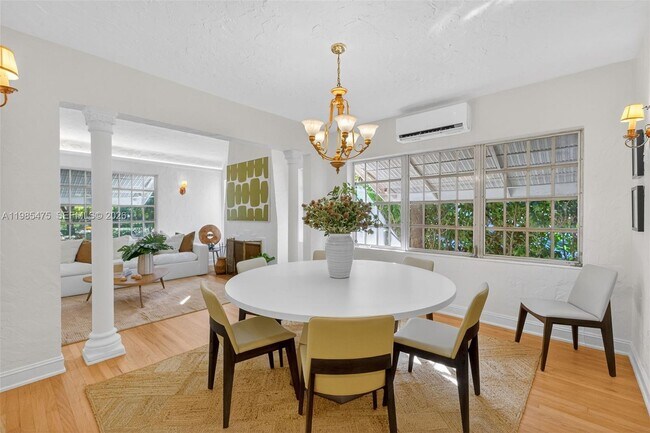 Building Photo - 1305 Alhambra Cir