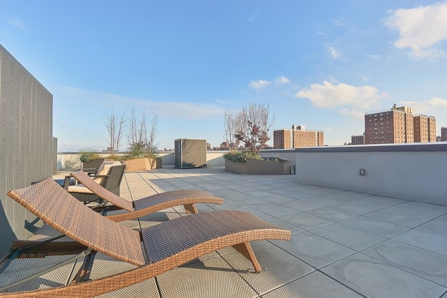 Building Photo - 1770 Madison Avenue