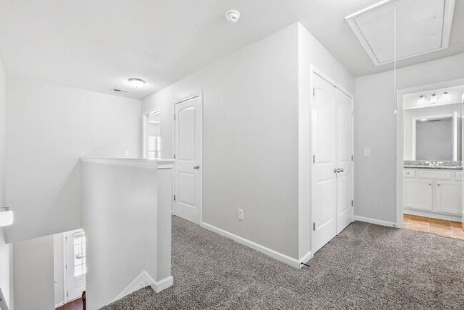 Building Photo - 3316 Pennington Dr