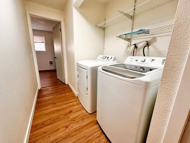 Building Photo - 7115 44th Ave S