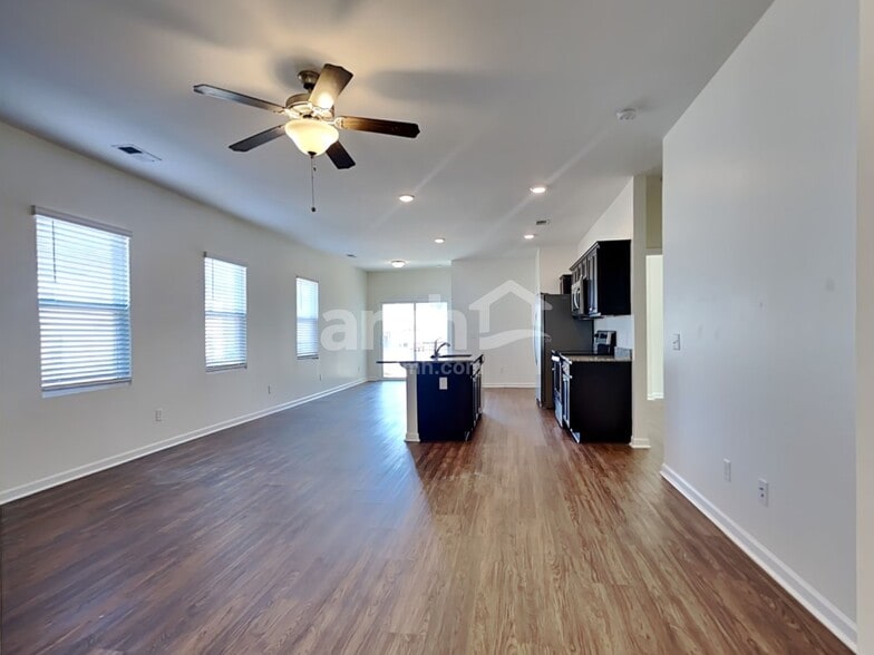 Building Photo - 224 Orion Way