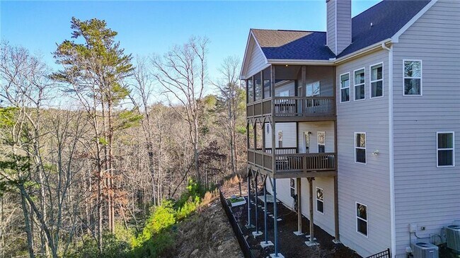 Building Photo - 309 Trappers Bluff