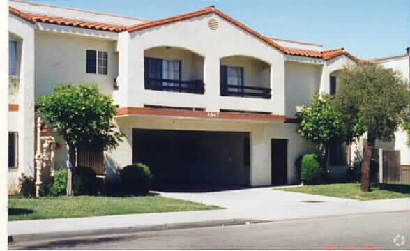 Primary Photo - Newly Renovated 1 bedroom