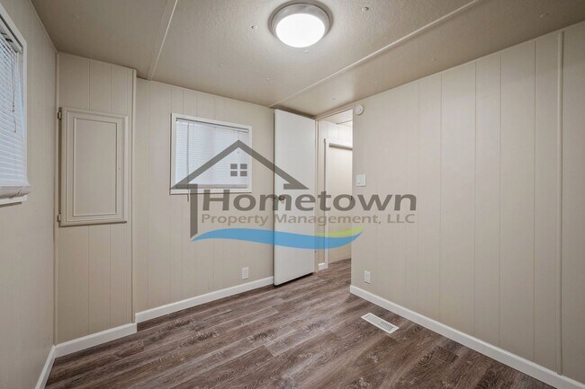 Building Photo - Very Nice 2 Bed 1 Bath Single Wide Mobile in Downtown Hayden!