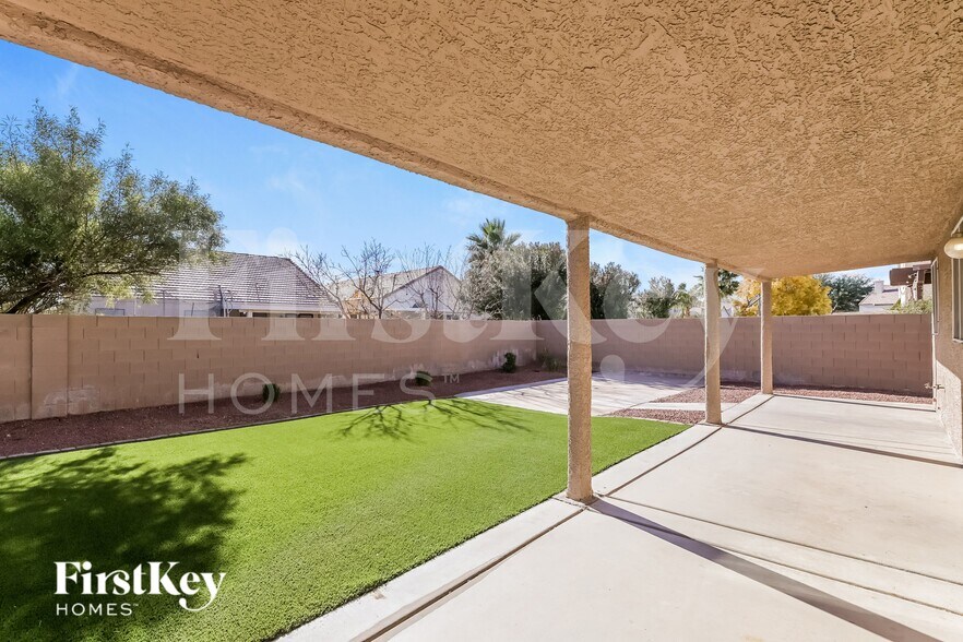 Building Photo - 655 Corona Run Ave