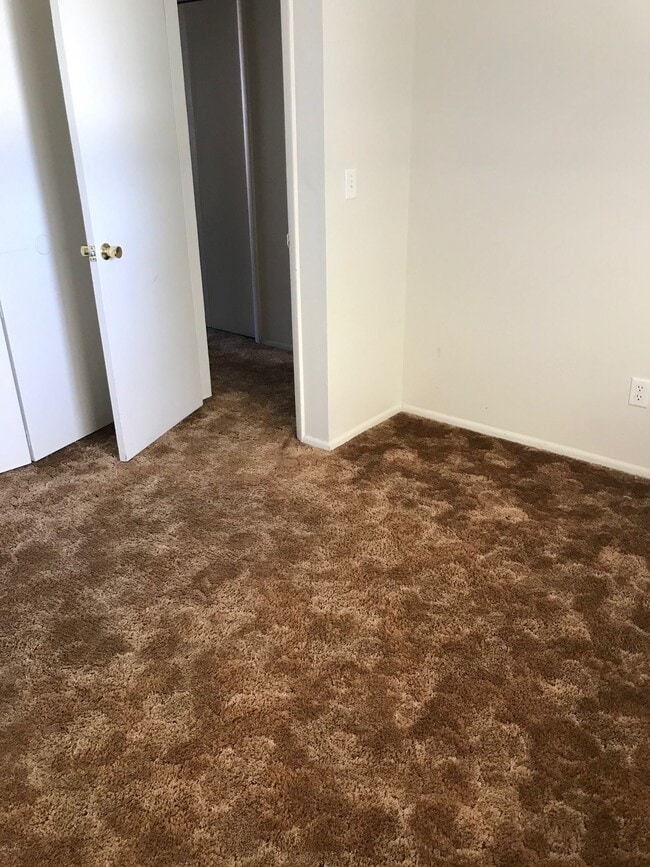 Building Photo - 421 N 800 W