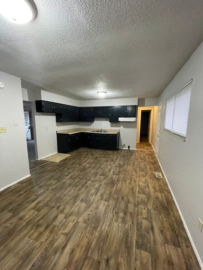 Building Photo - Warren Twp - 3 BR home