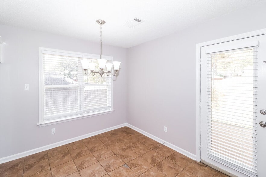 Building Photo - 5714 Pecan Trce