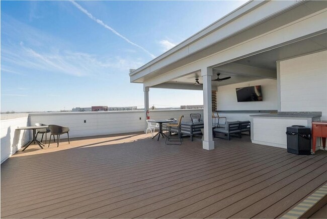 Building Photo - 2220 Webberville Rd