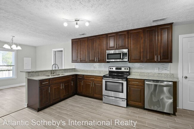 Building Photo - 3 br, 3 bath House - 426 Berkshire Terrace