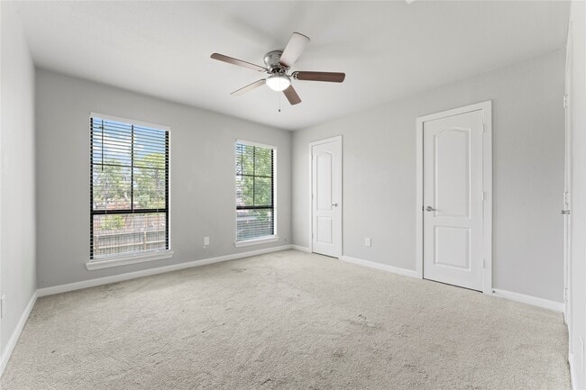 Building Photo - 9130 Vogue Ln