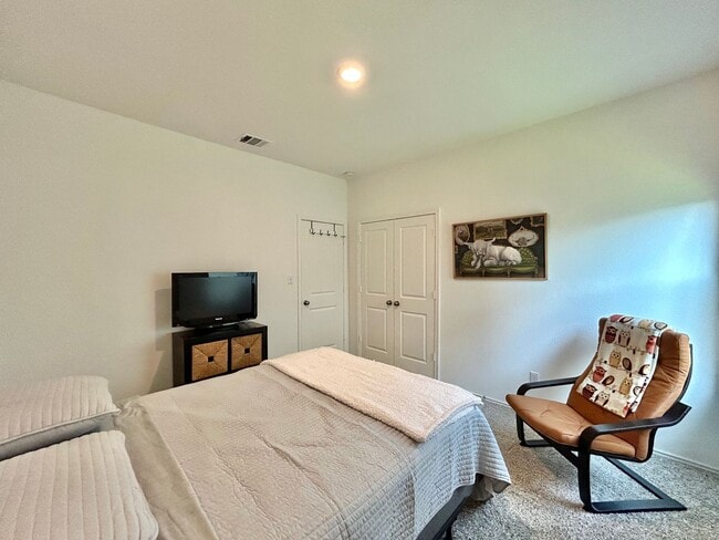 Building Photo - 3/BR 2/BA Home with Modern Comforts and a ...