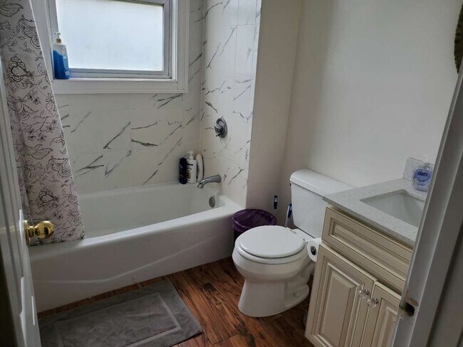 Building Photo - 50 Gardner St