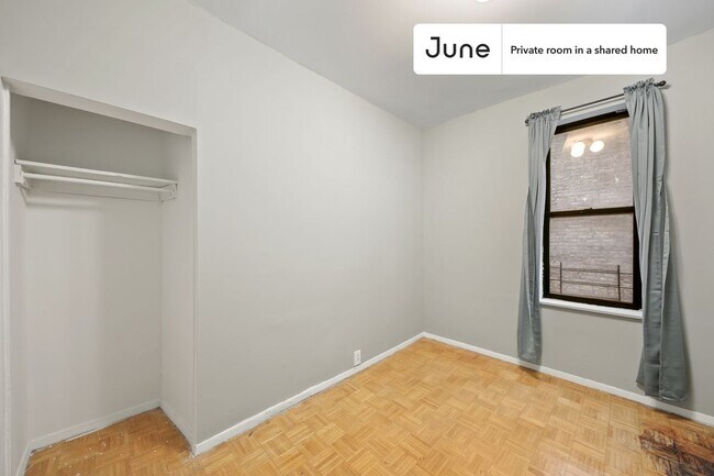 Building Photo - Room in Shared 3 bed/1 bath home