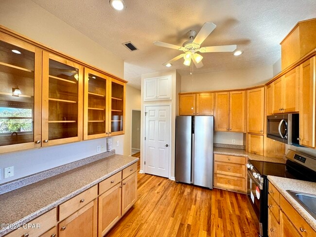 Building Photo - 13800 Pelican St