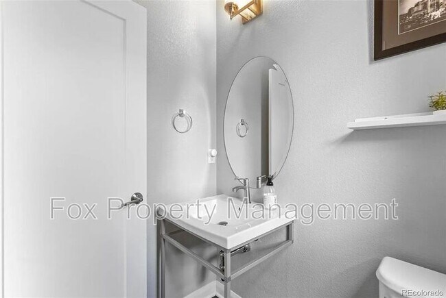 Building Photo - 6771 Raritan Dr