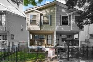 Primary Photo - 338 Johnston Ave