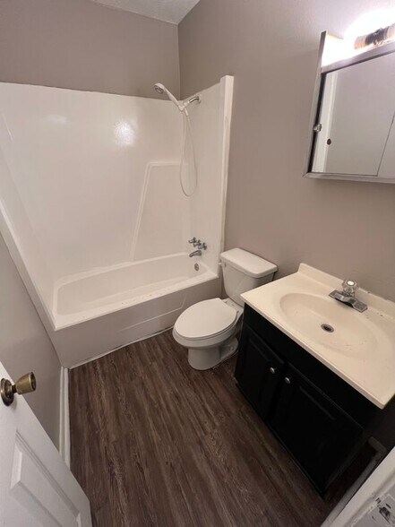 Building Photo - 2719 Sprucewood