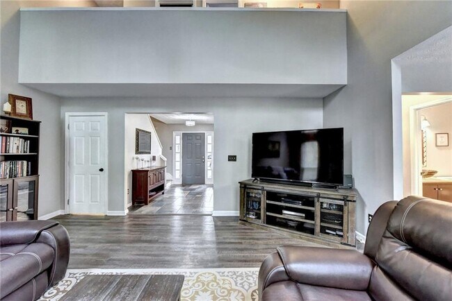 Building Photo - 3680 Oak Park Dr