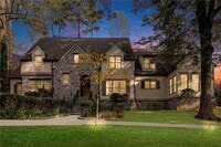 Building Photo - 960 Landmark Dr NE