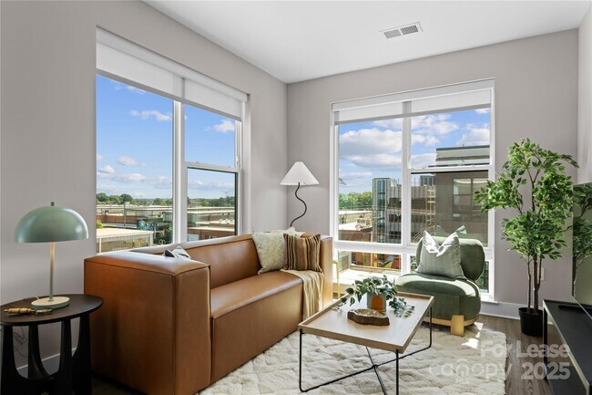 Building Photo - 110 Razades Wy