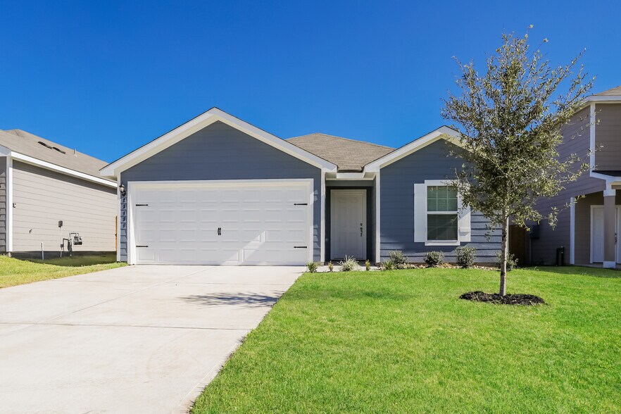 Building Photo - 23131 Shakespeare Dr