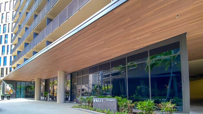 Building Photo - Aalii ocean view unit for rent, furnished and 1 free parking stall