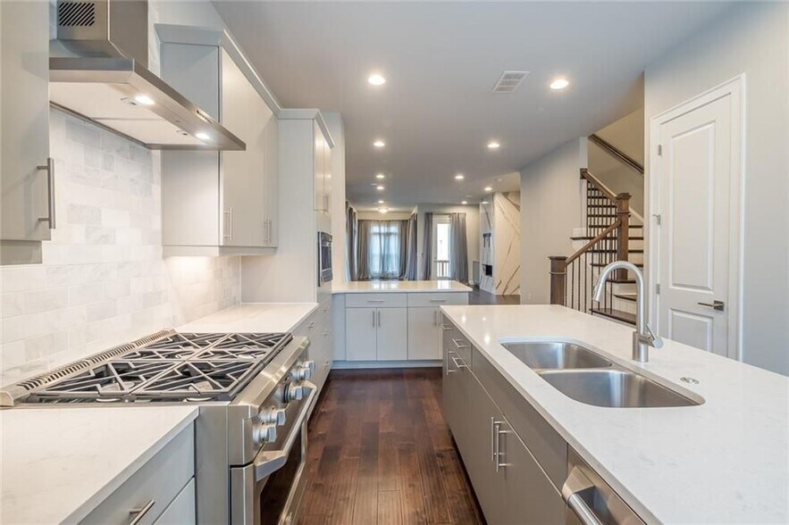 Building Photo - 4216 Deming Cir