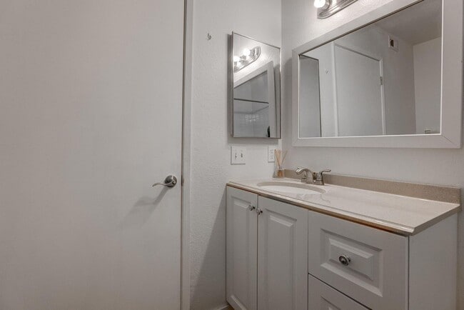 Building Photo - 7905 Idledale Ct