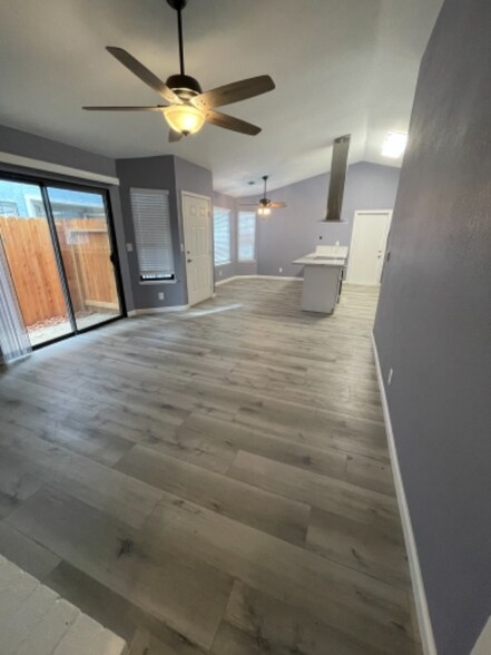 Building Photo - 1323 Hidalgo Cir