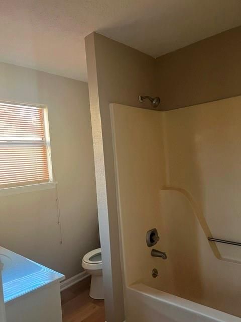Building Photo - 1290 Knoll Ct NW