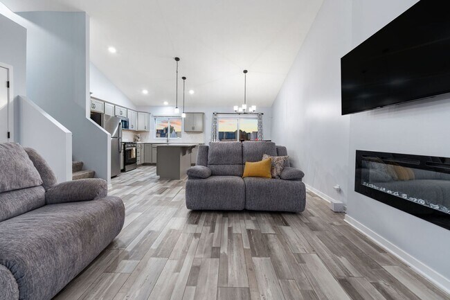 Building Photo - 3 bed, 2 bath home built in 2023