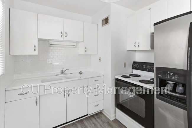 Building Photo - 208 Arcadia Dr