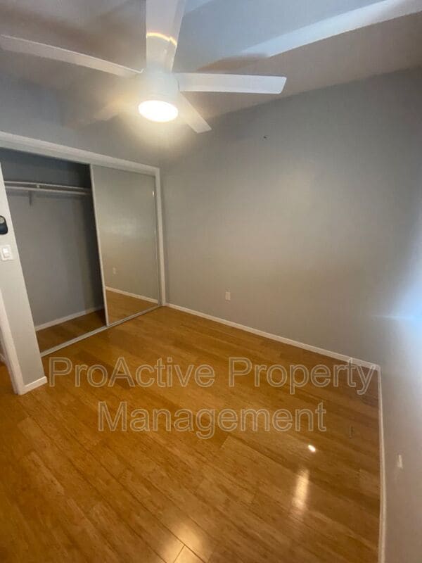 Building Photo - 218 S Ave 66