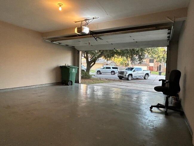 Building Photo - 14210 Orchard Farms Ln