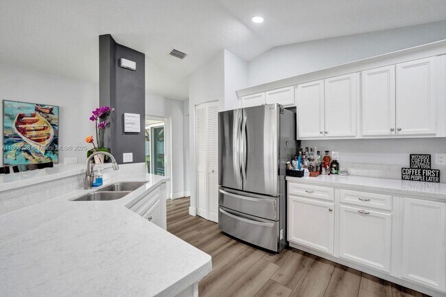 Building Photo - 1063 Cedar Falls Dr