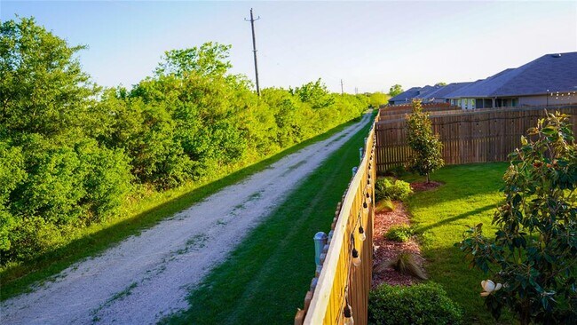 Building Photo - 5801 Brocade Dr
