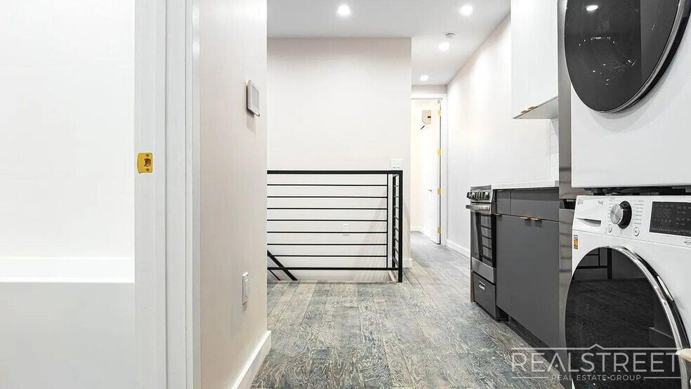 Building Photo - Beadel Street