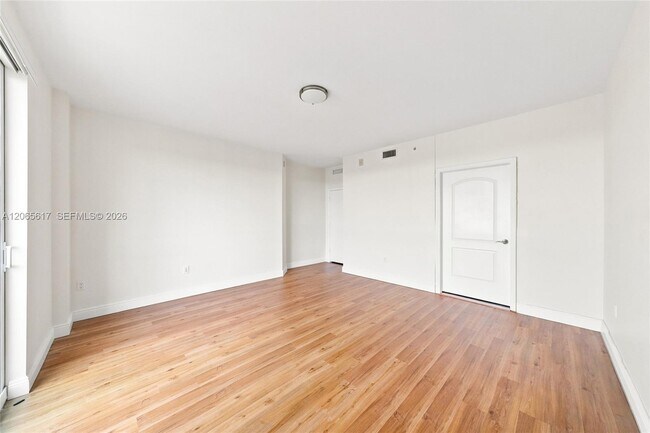 Building Photo - 7275 SW 90th Way