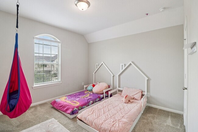 Building Photo - 15707 Braemar Cove Dr