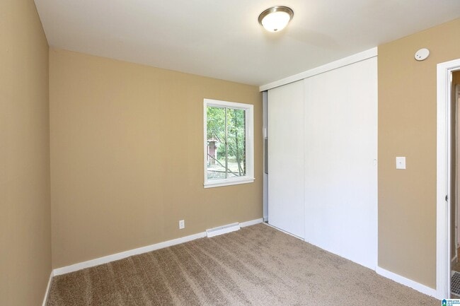 Building Photo - 405 Cheri Ln