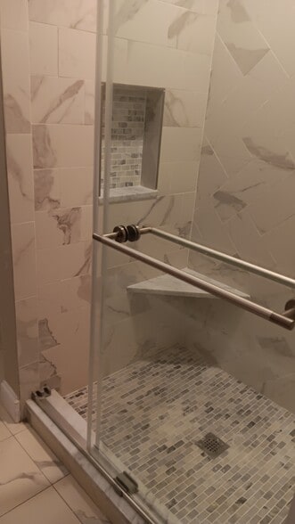 Building Photo - 633 Haverhill St