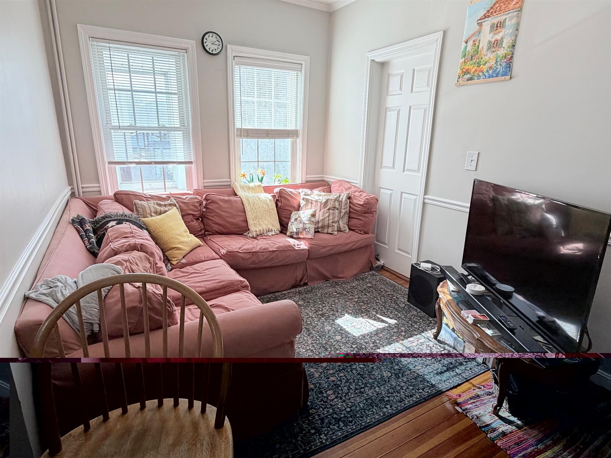 Building Photo - 521 Main St