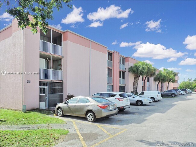 Building Photo - 19805 SW 114th Ave