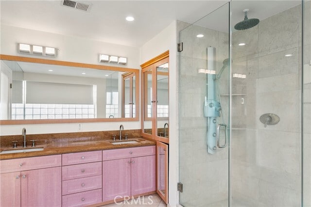 Building Photo - 207 La Jolla Dr
