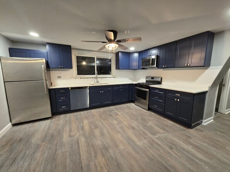 Building Photo - 4629 S Kedvale Ave