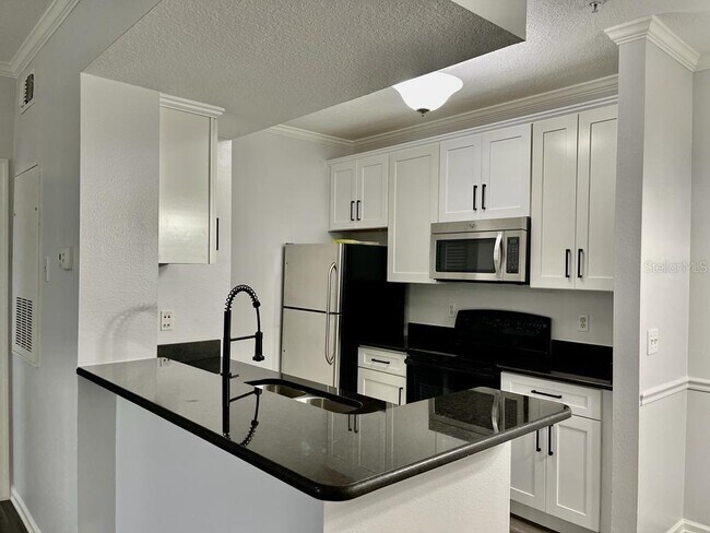 Building Photo - 14316 Fredricksburg Dr
